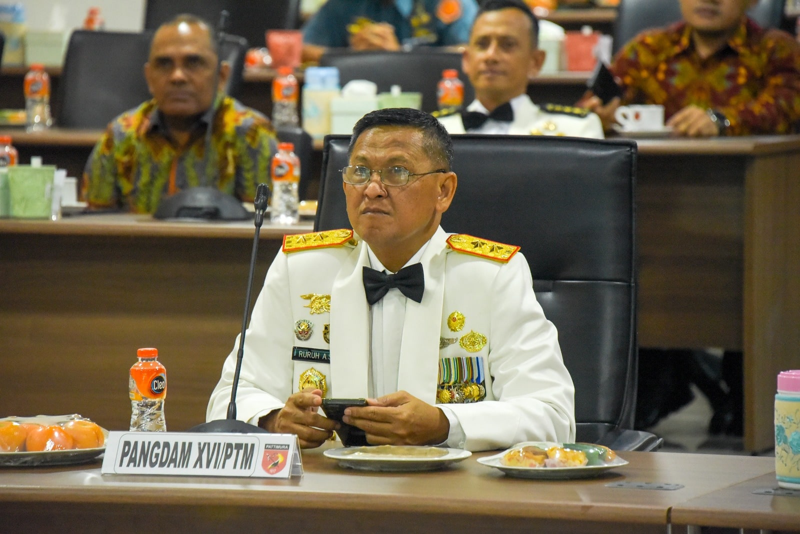 Prajurit Pattimura Nonton Bareng Kasad Award di Mapolda Maluku