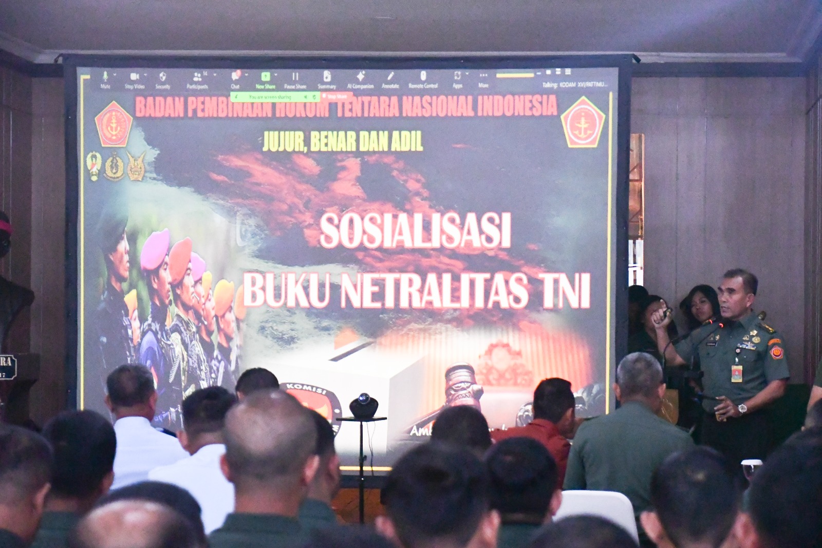 Tingkatkan Pemahaman Tentang Netralitas TNI, Personil Kodam Pattimura Ikuti Sosialisasi Babinkum TNI