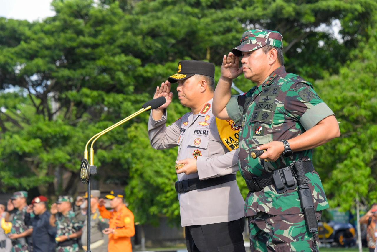 Pangdam dan Kapolda Pimpin Apel Gelar Pasukan Operasi Lilin Salawaku 2023